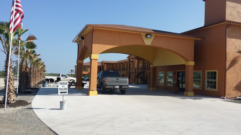 Texan Inn And Suites Tilden Extérieur photo