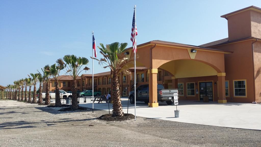 Texan Inn And Suites Tilden Extérieur photo