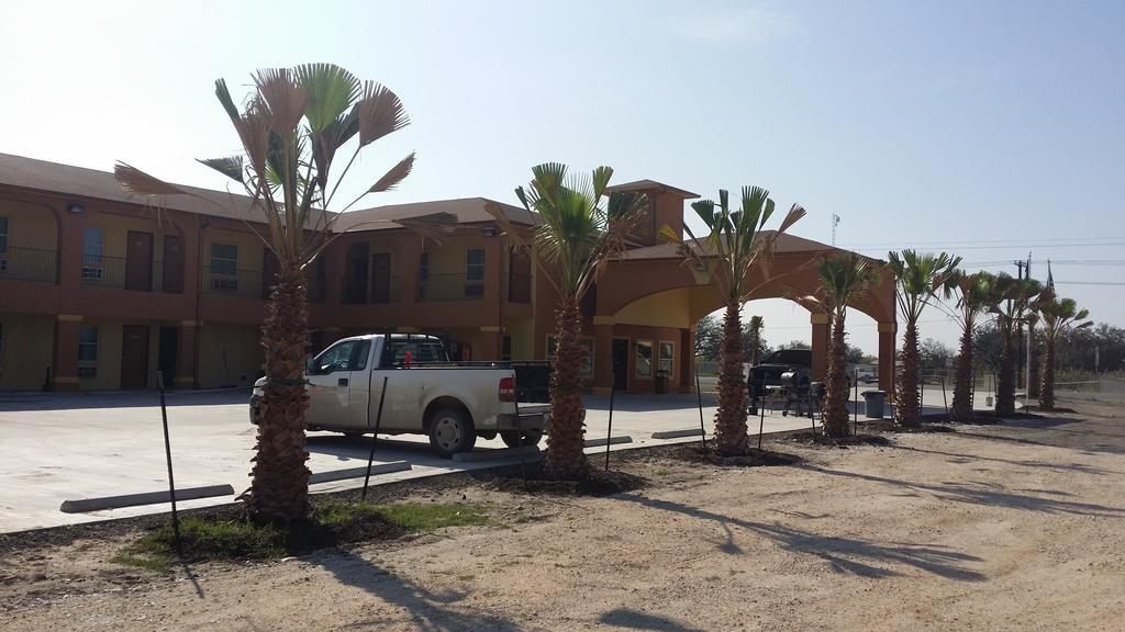 Texan Inn And Suites Tilden Extérieur photo